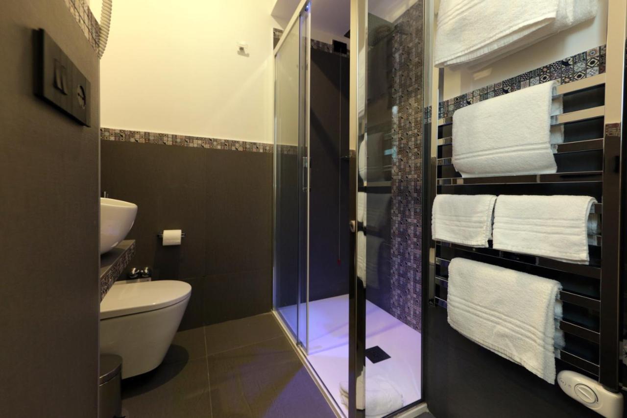 Double Room Skylight