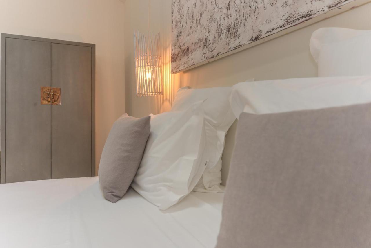 Economy Double Room,758040754:JPEG