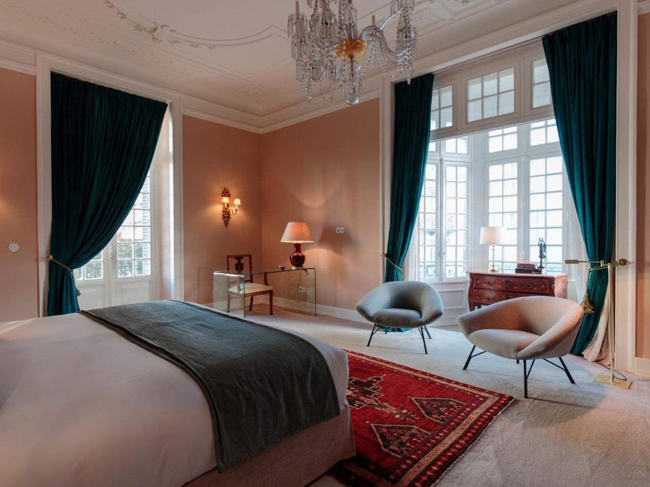 Deluxe Suite Balcony