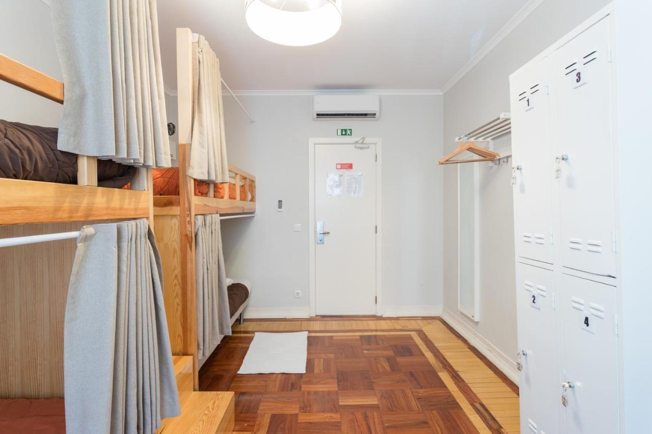 Bed 4-Bed Mixed Dormitory Room