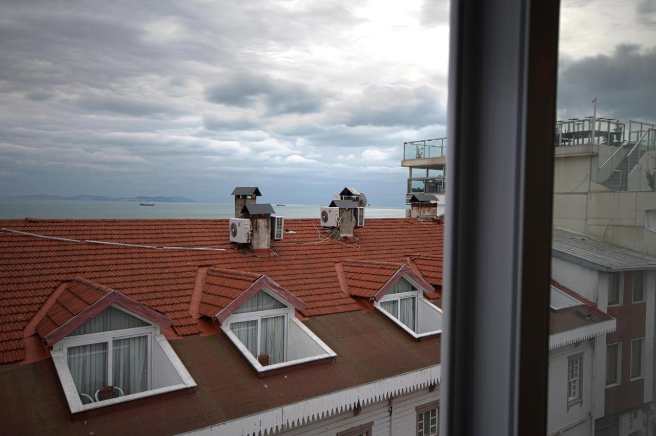 Deluxe Triple Room with Sea View