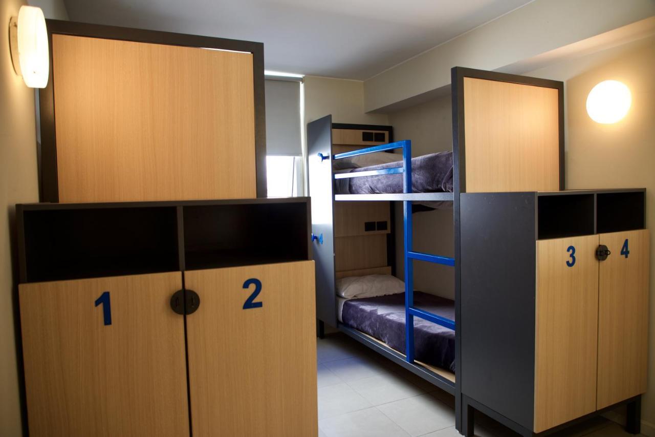 Bed 6-Bed Dormitory Room