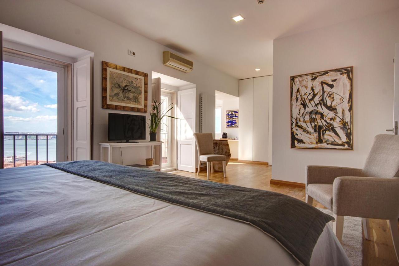 Luxury Suite Panoramic River View King-size Bed