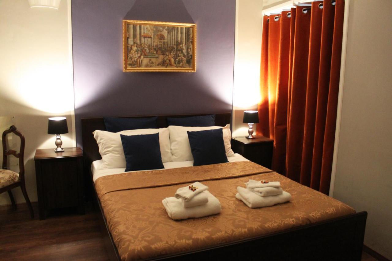 Double Room Private Bathroom