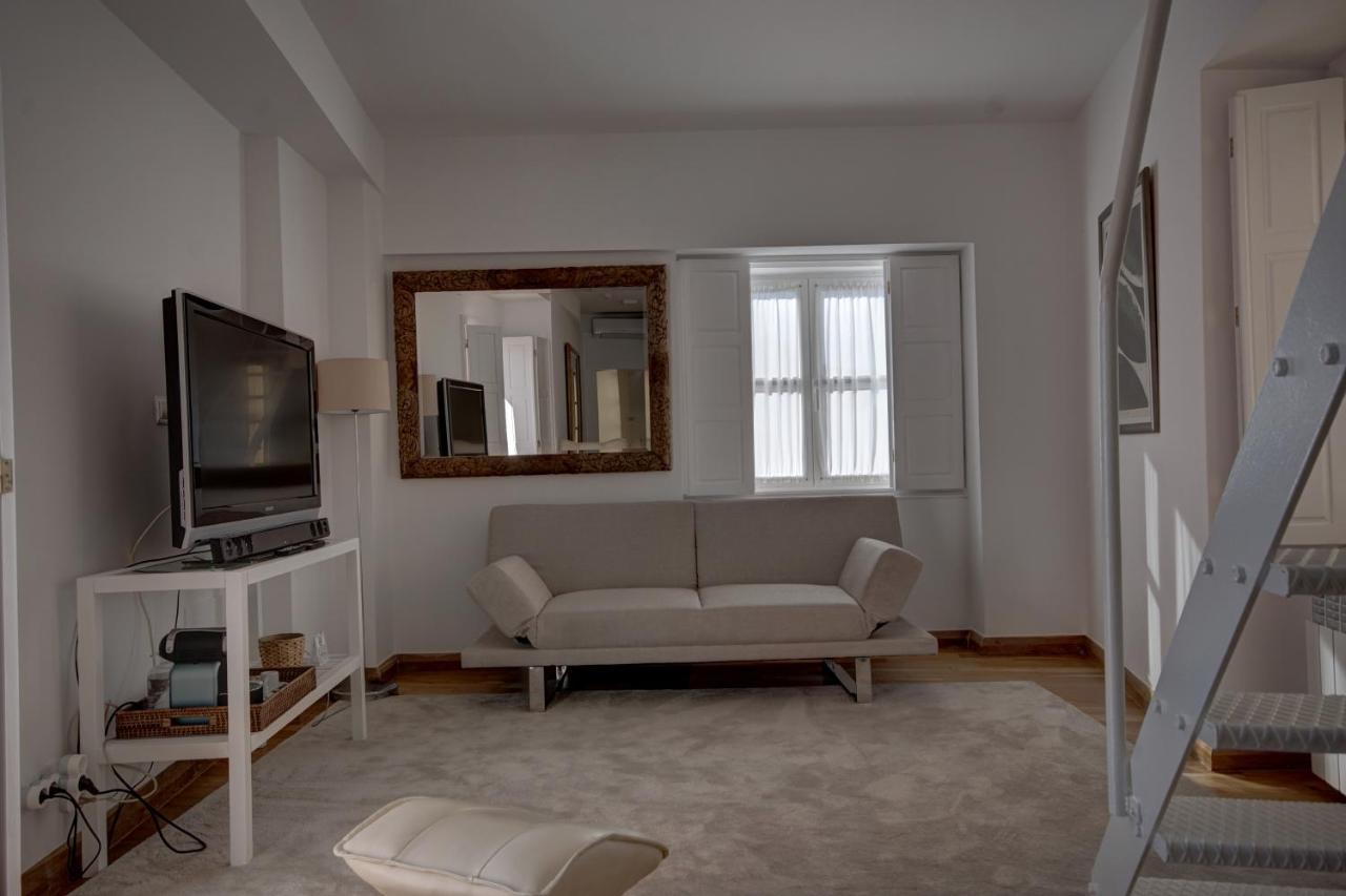 Luxury Duplex Suite Panoramic River City Castle View