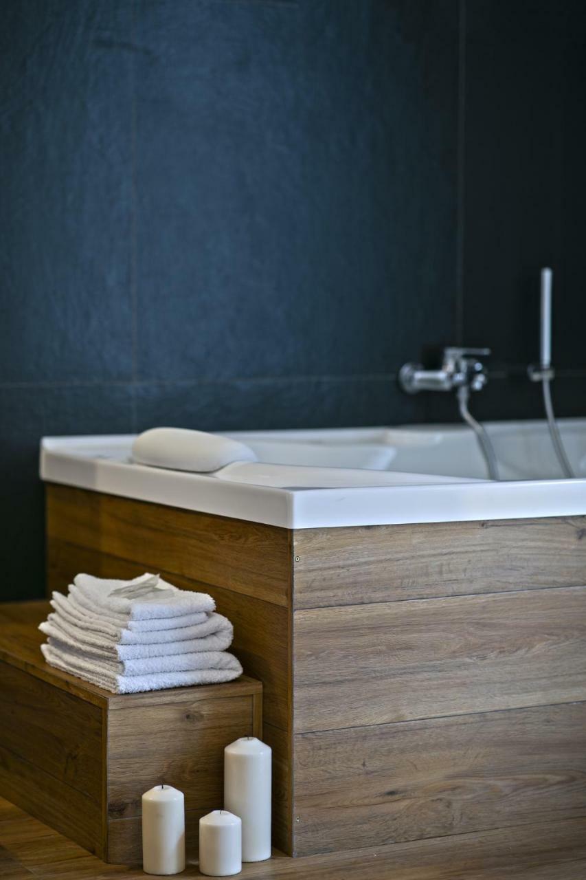 Suite Spa Bath