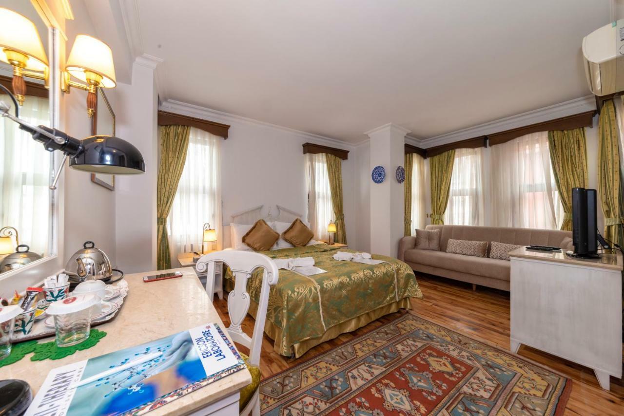 Corner Double or Triple Room