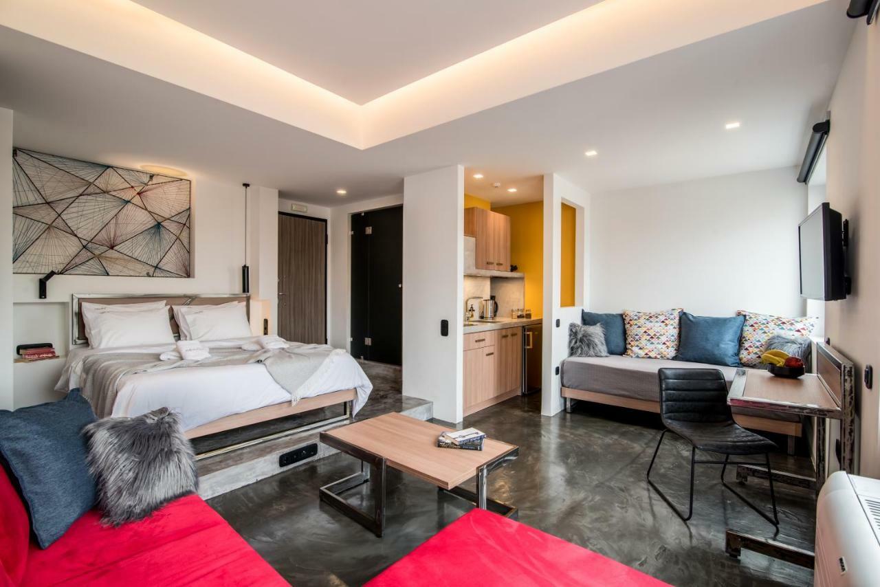 Studio Apartment