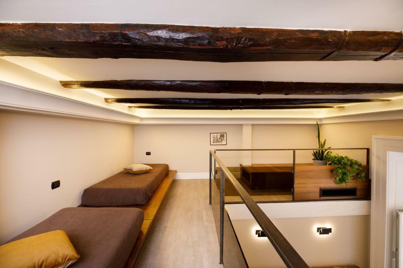 Deluxe Quadruple Room Balcony