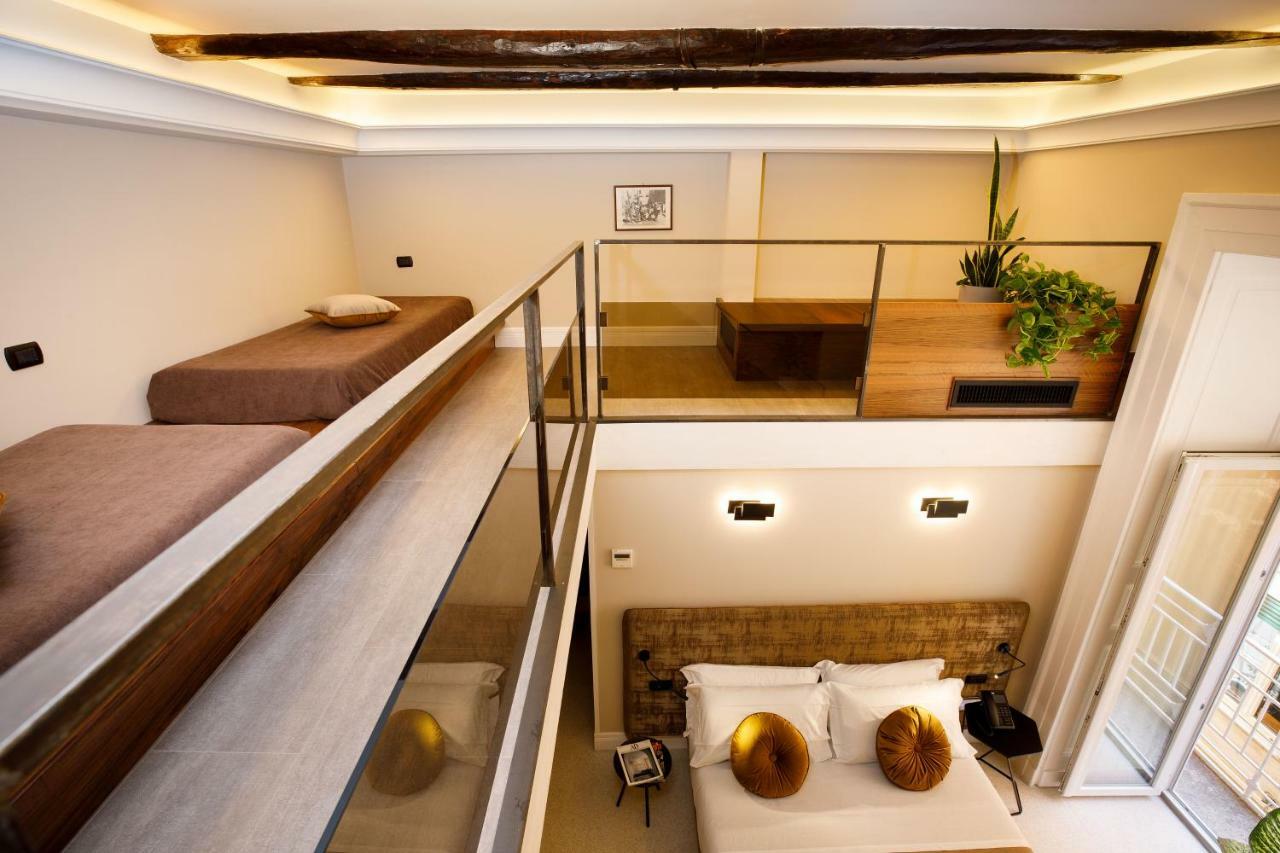 Deluxe Quadruple Room Balcony
