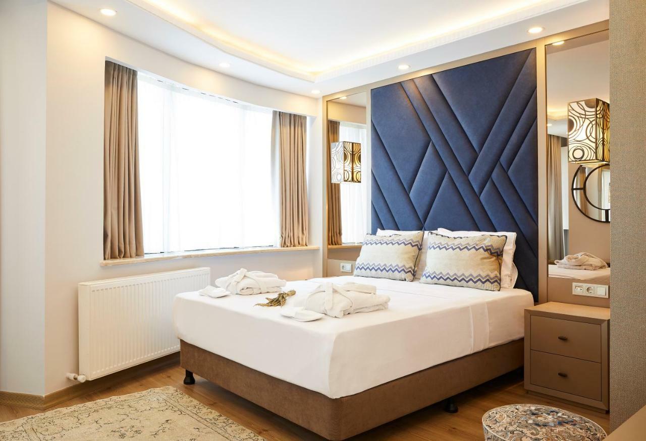 Connecting Two-Bedroom Apartments with City View