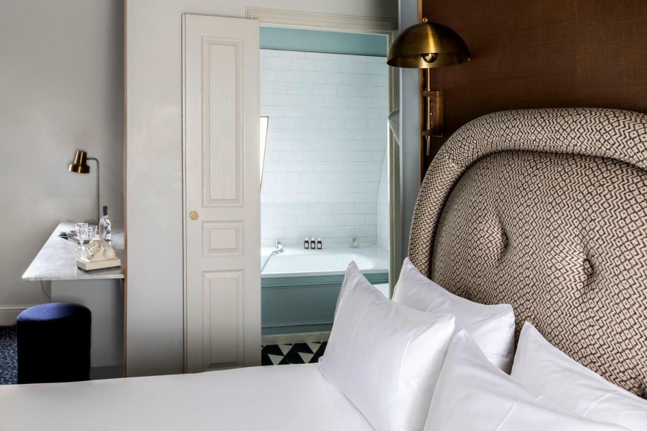Room "Sous Les Toits 72 ft²"