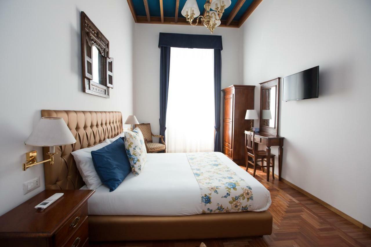 Triple Room St Peter View