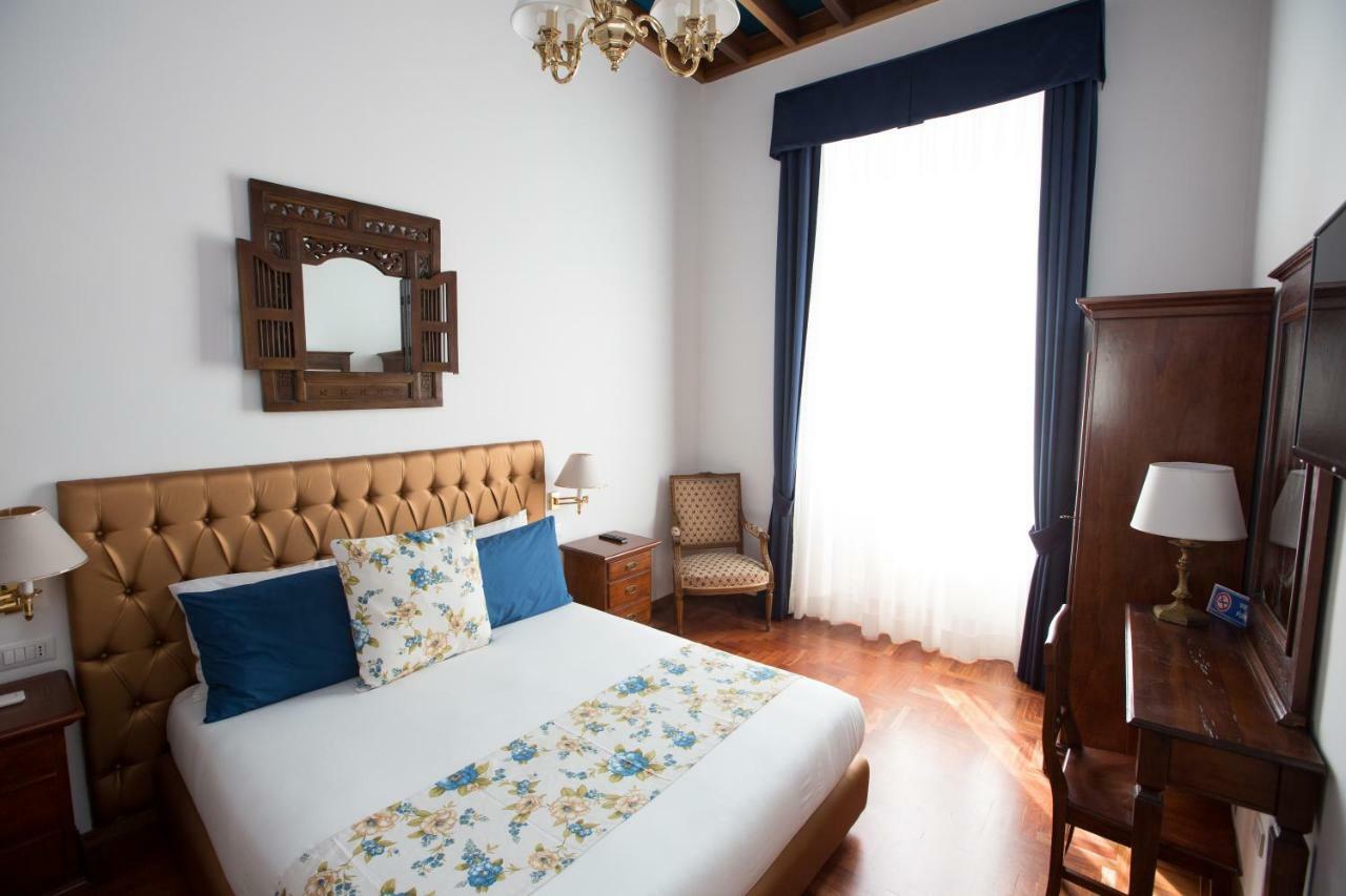Triple Room St Peter View
