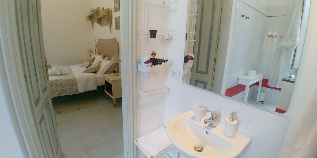 Deluxe Double Room Private Bathroom