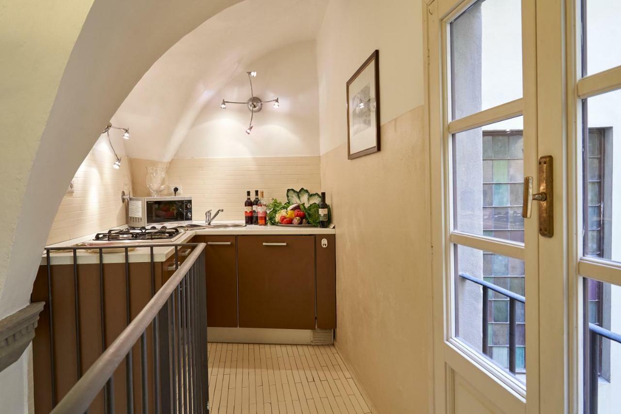Deluxe One Bedroom Apartment