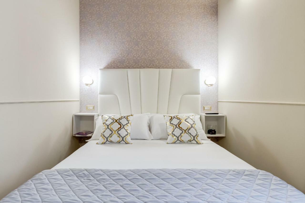 Standard Double Suite