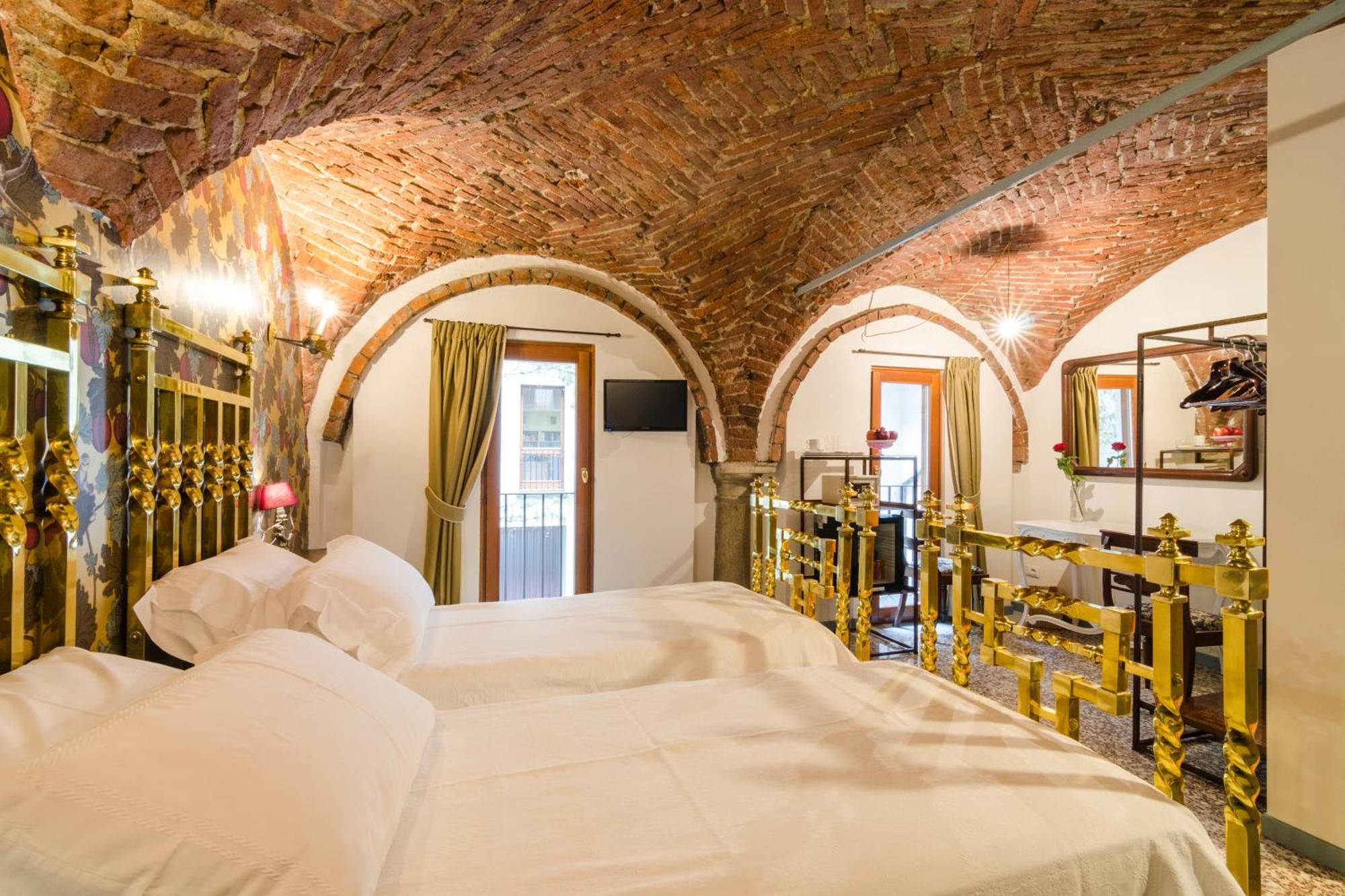 Five-Bedroom Suite