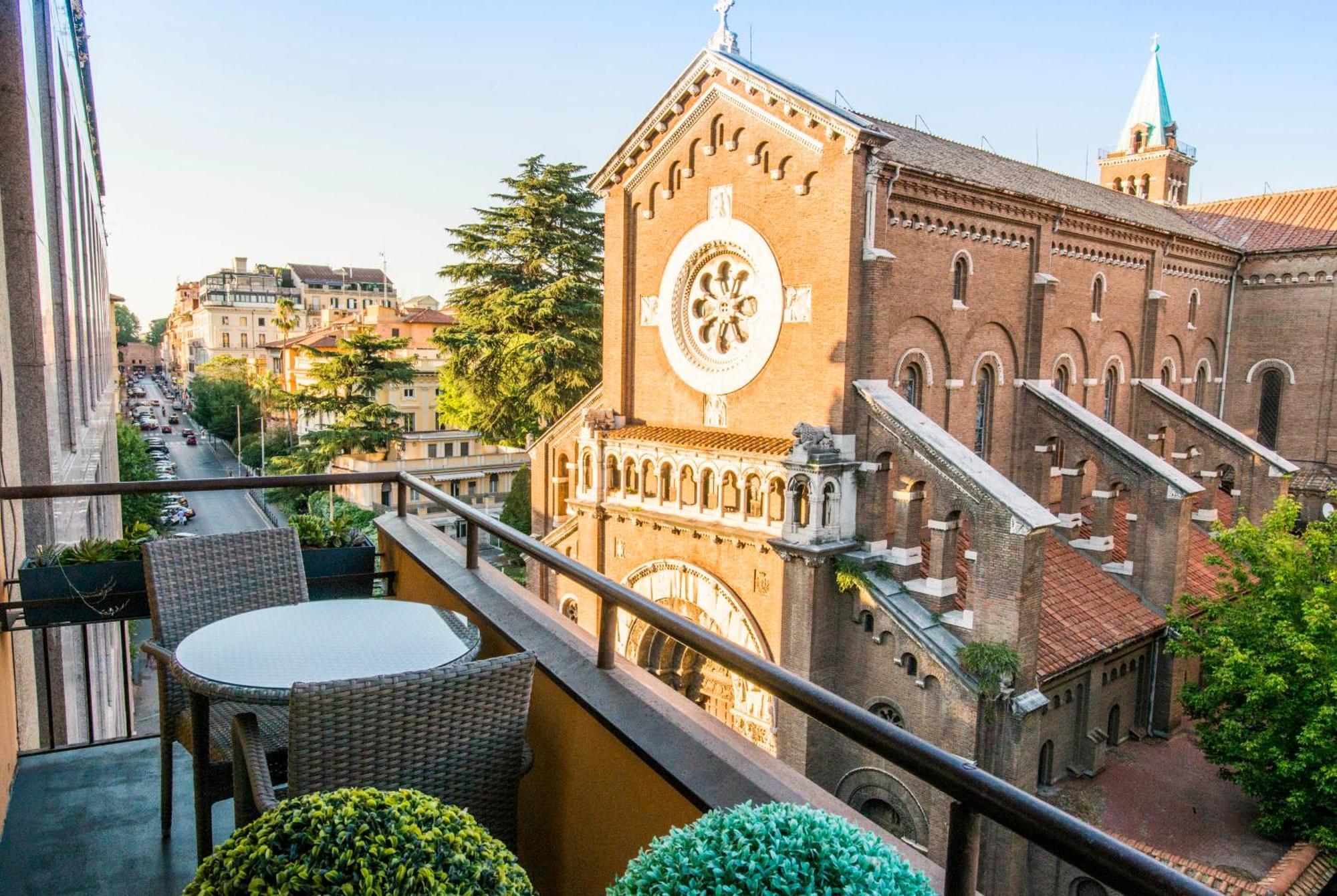 Double or Twin Room Balcony