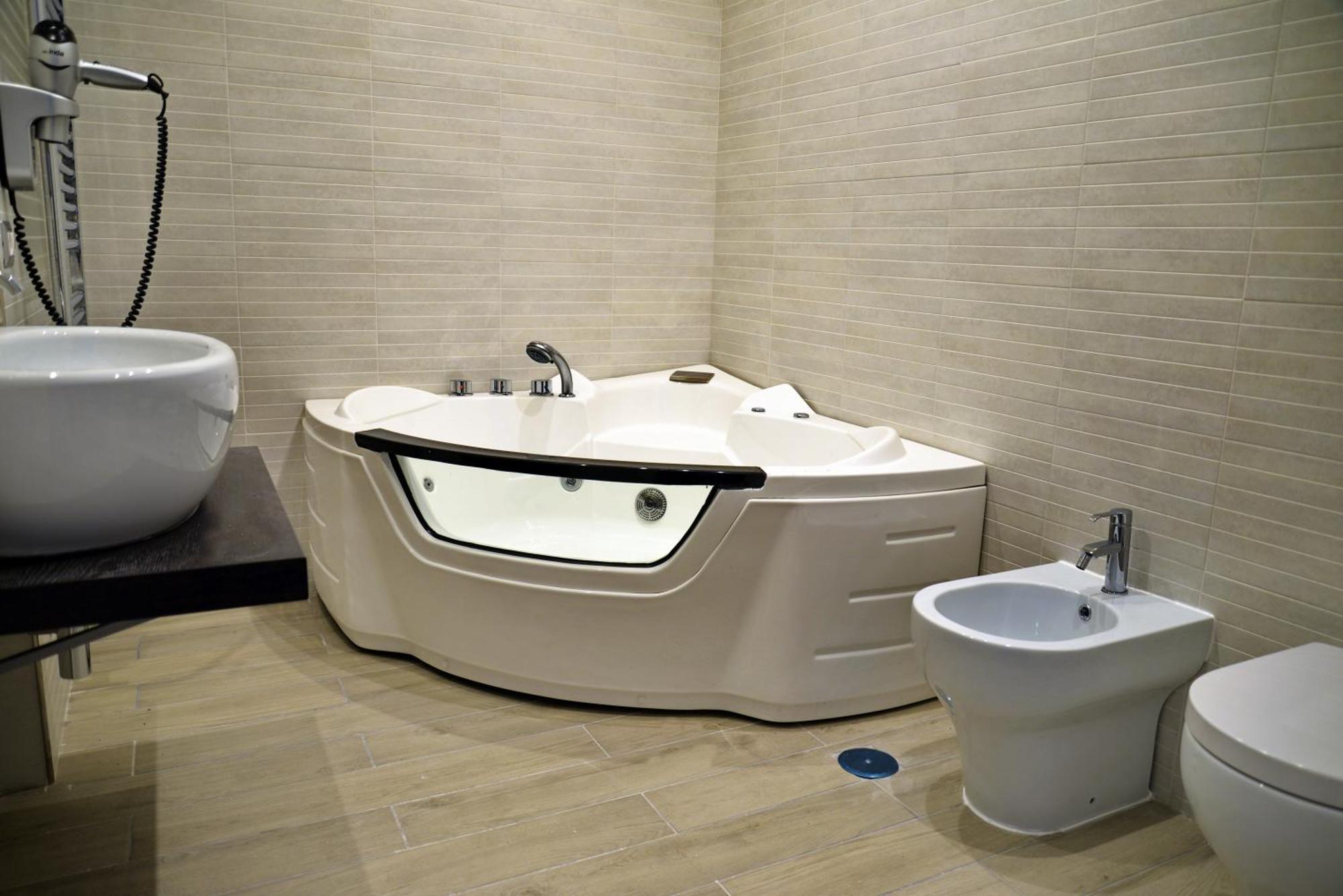 Suite Spa Bath