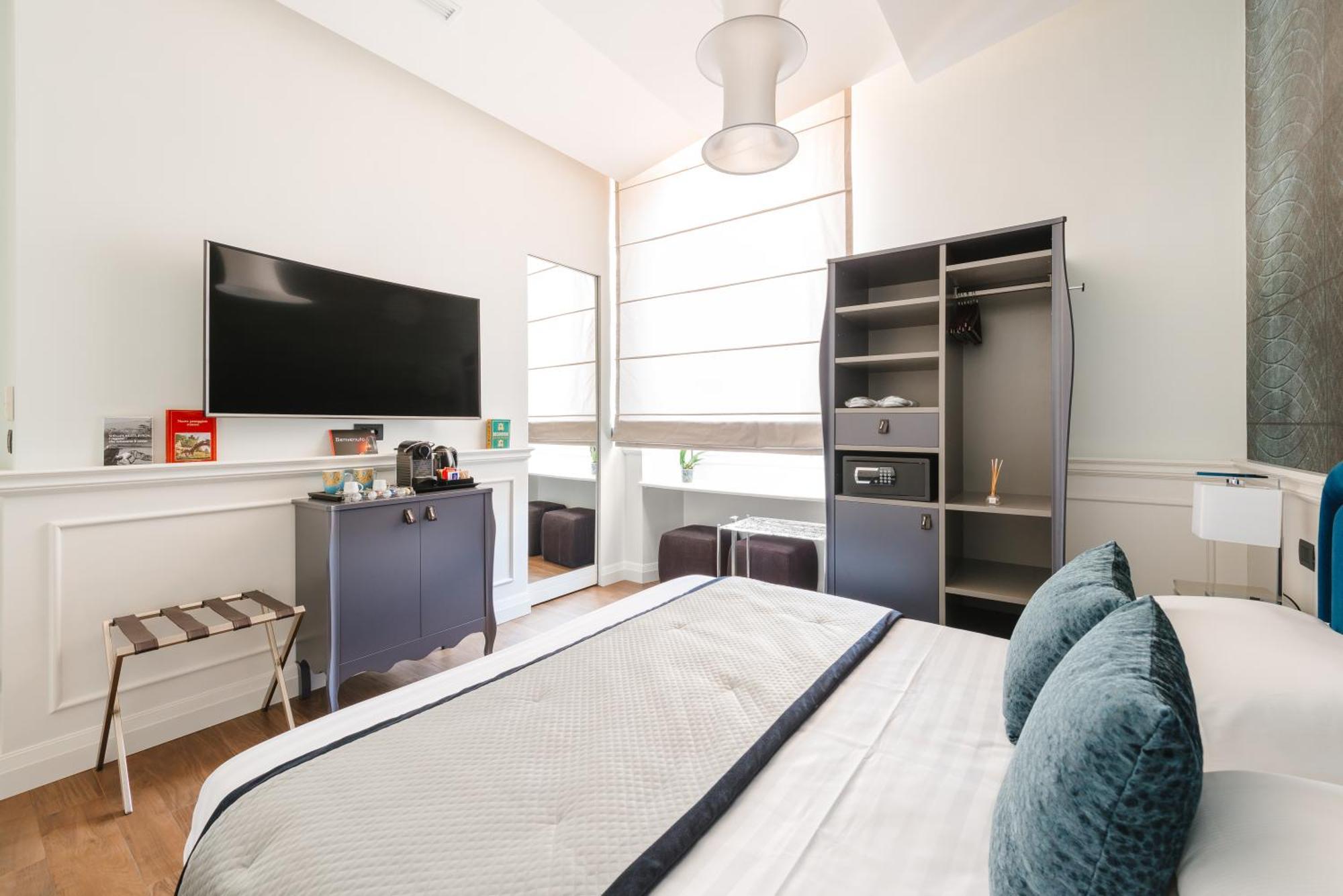 Deluxe Double or Twin Room