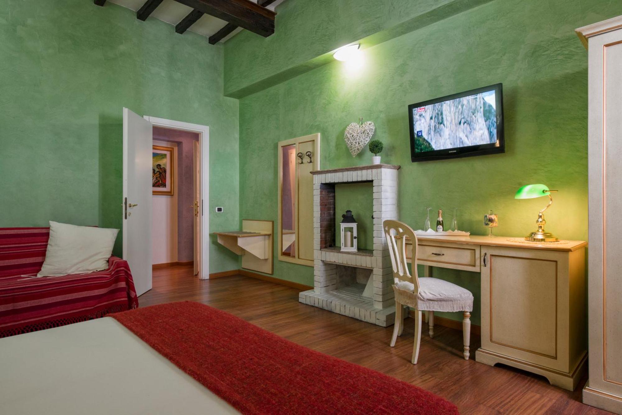 Superior Quadruple Room 1 double bed 1 sofa bed