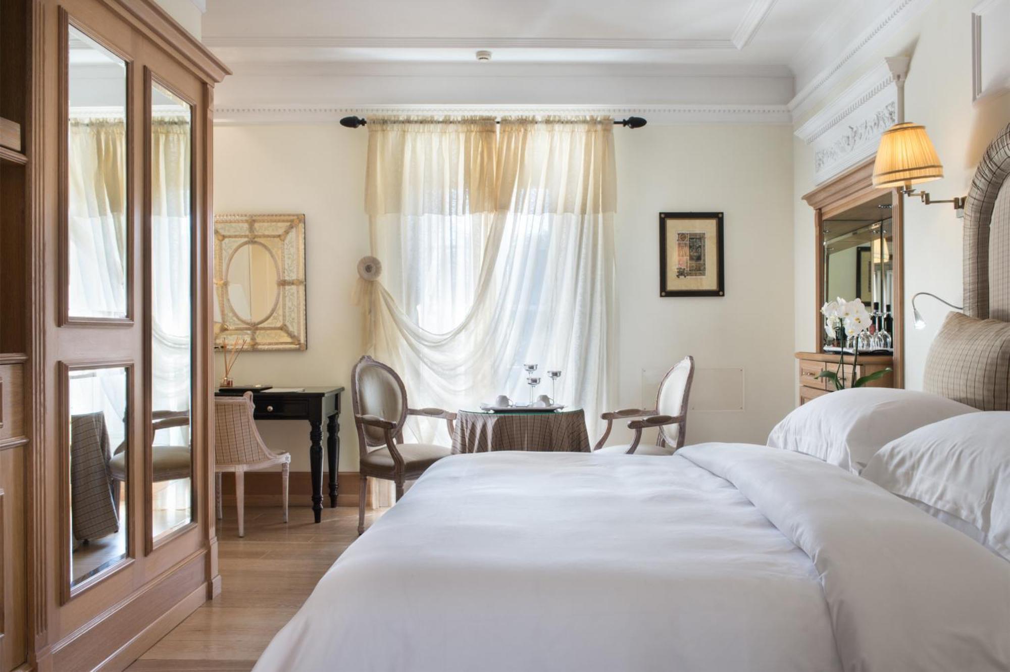 Deluxe Double Room City View