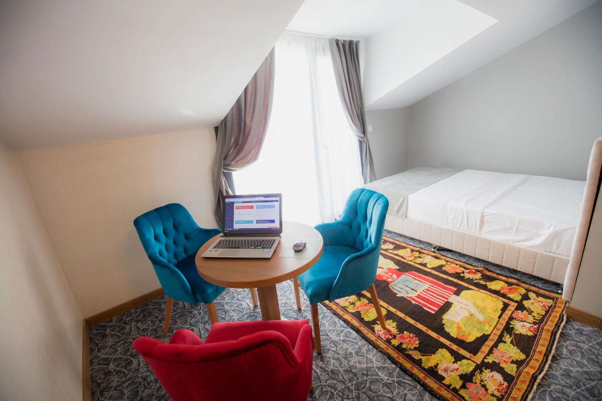 Royal Suite with Balcony
