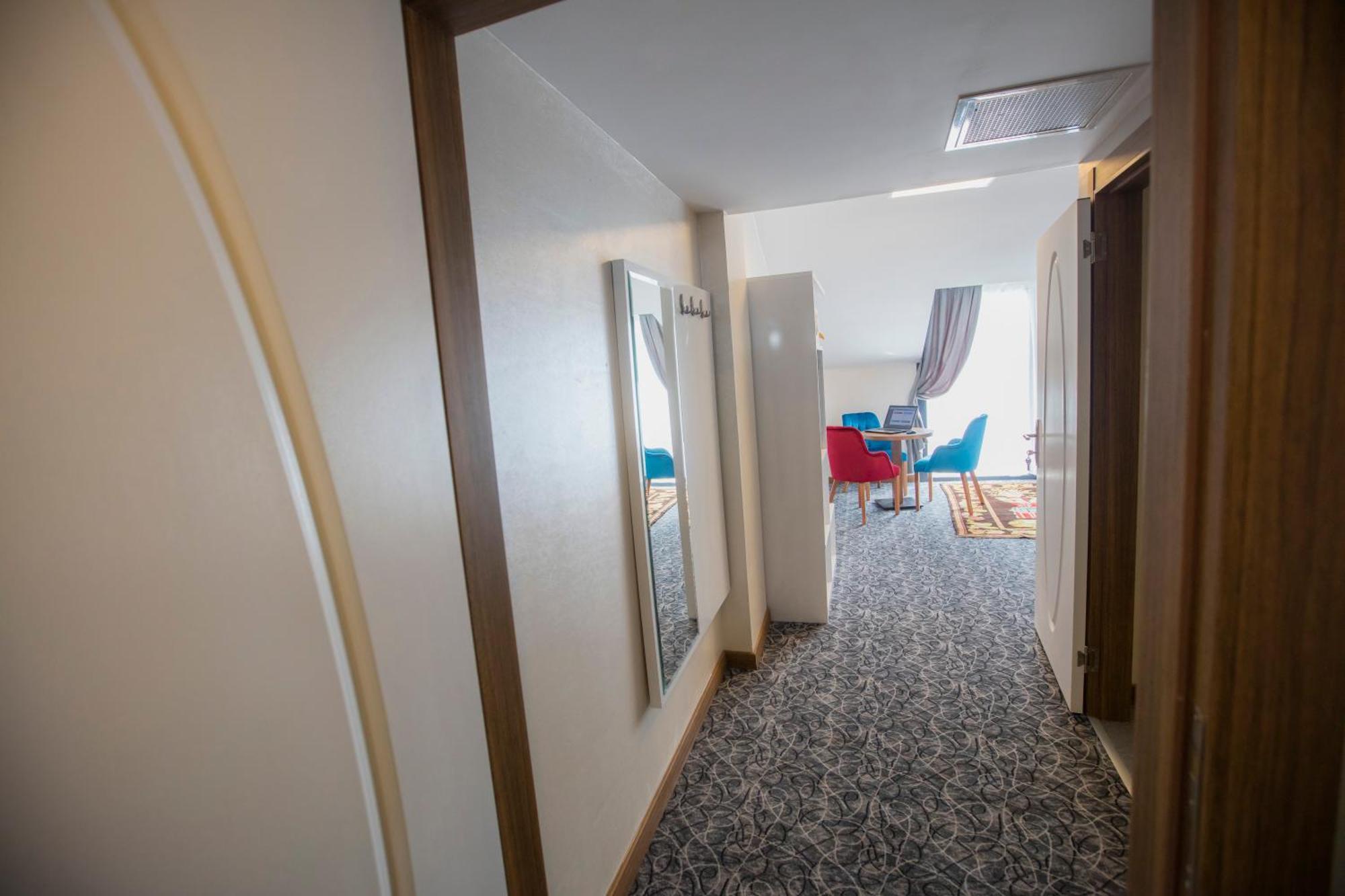 Deluxe Family Suite with Balcony