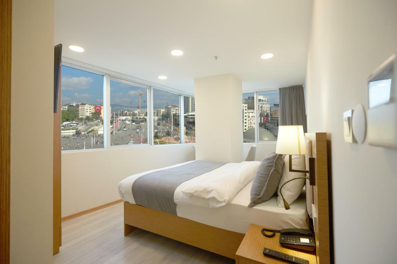 Superior Twin Room with City View