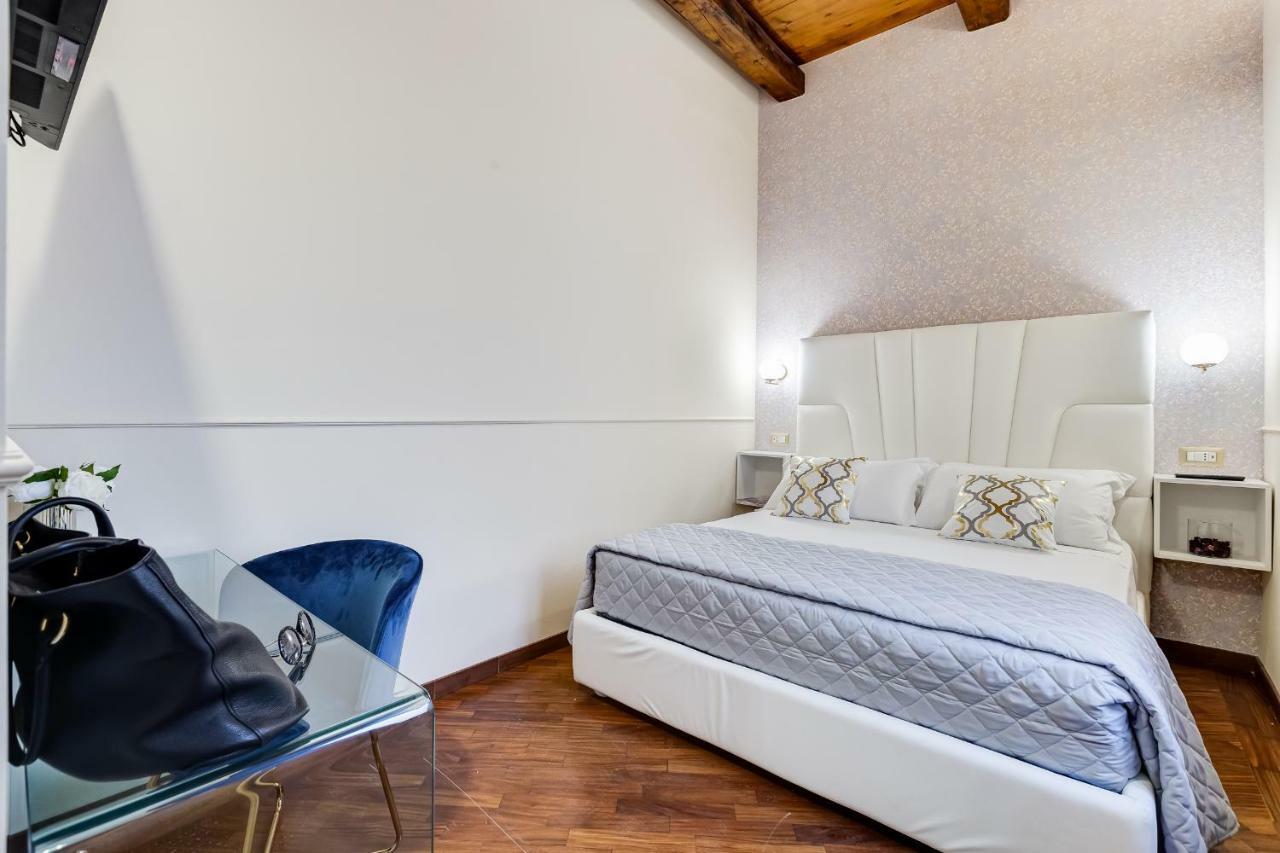 Standard Double Suite