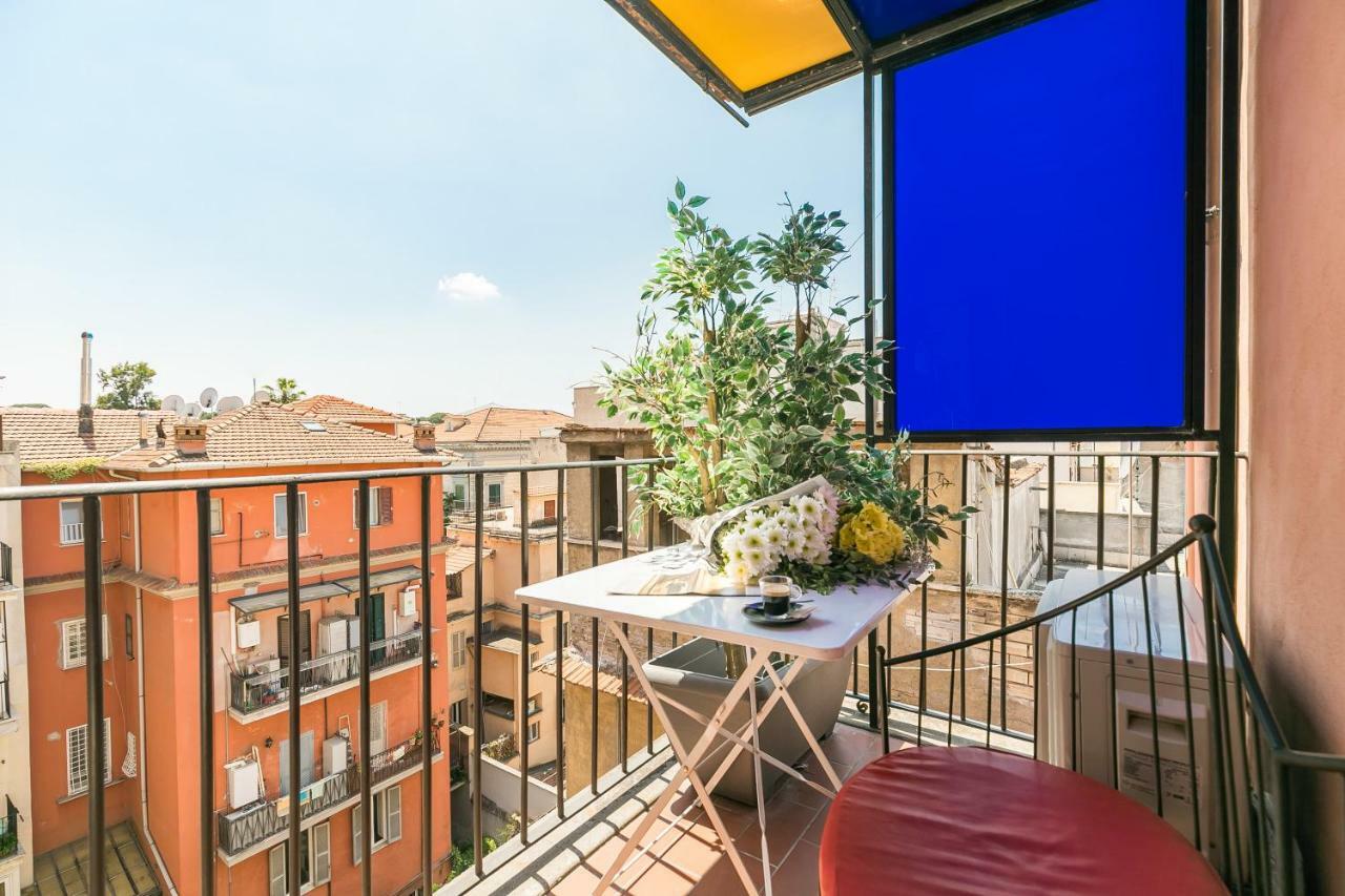 Penthouse One-Bedroom Apartment Terrace