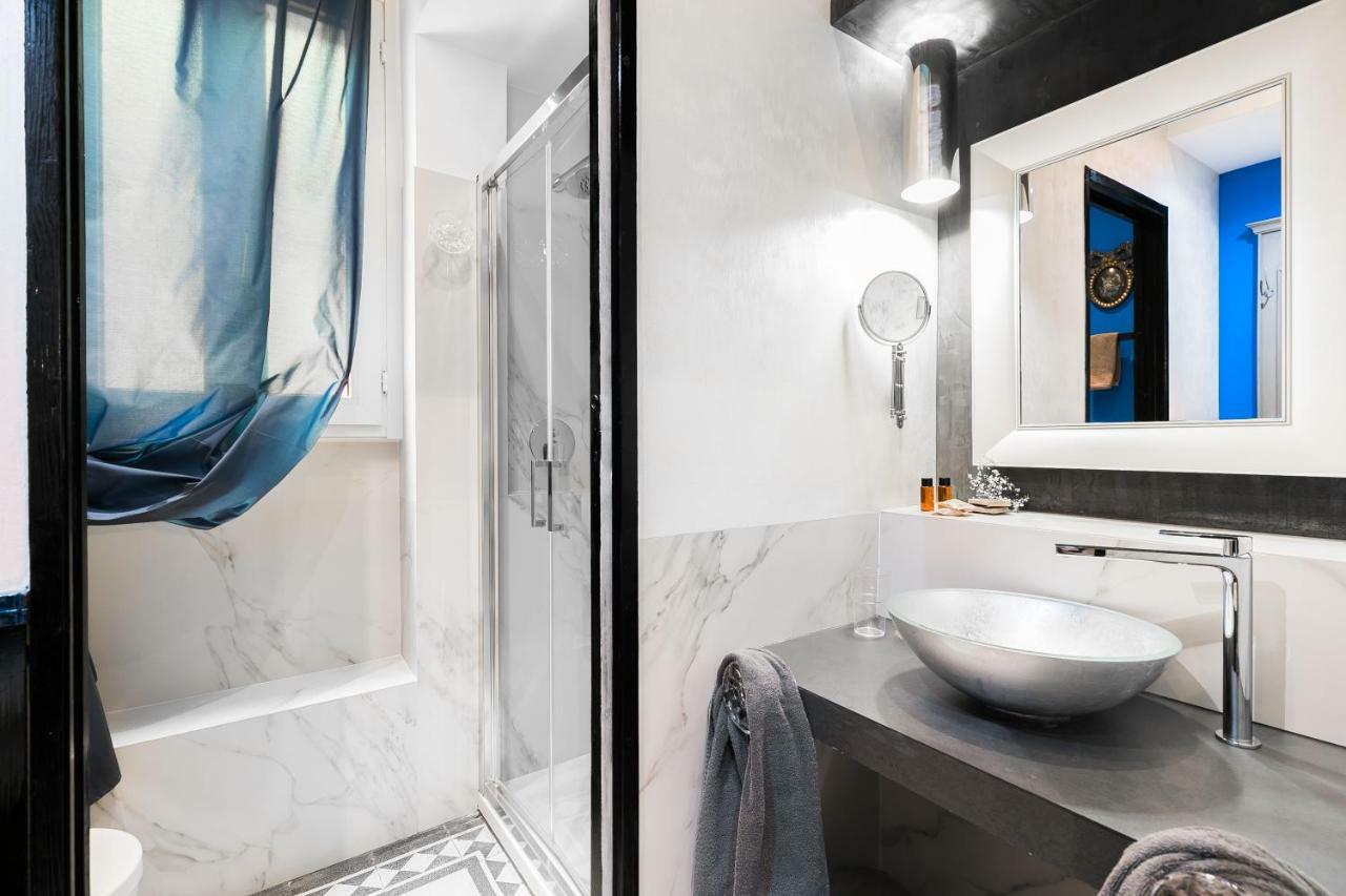 Penthouse One-Bedroom Apartment Terrace