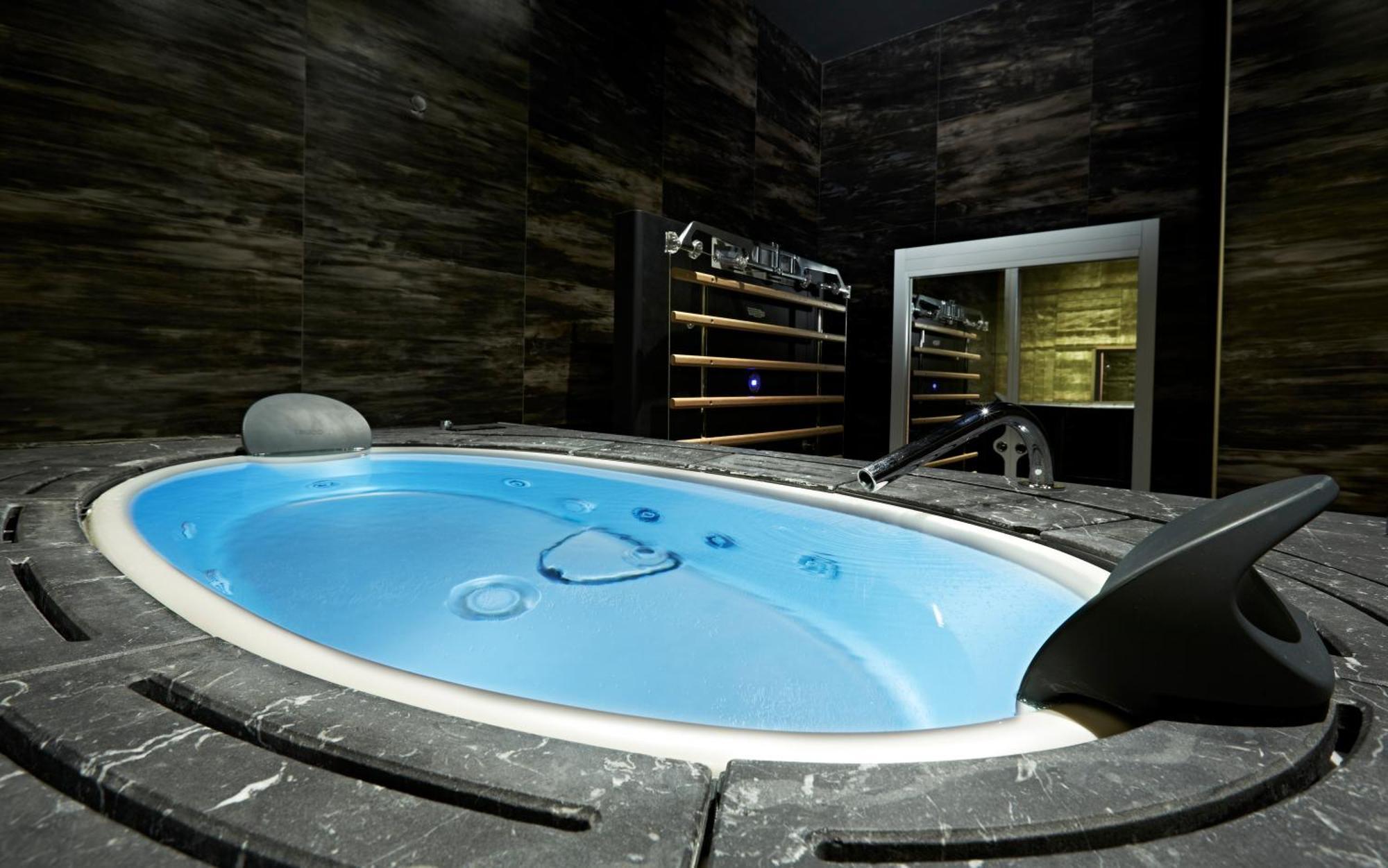 Suite Hot Tub