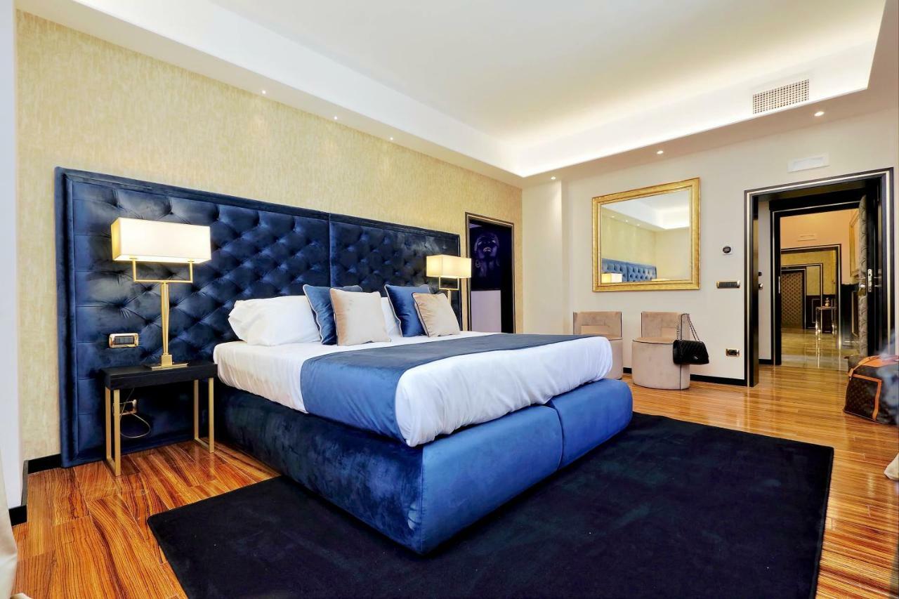 Deluxe Suite Spa Bath