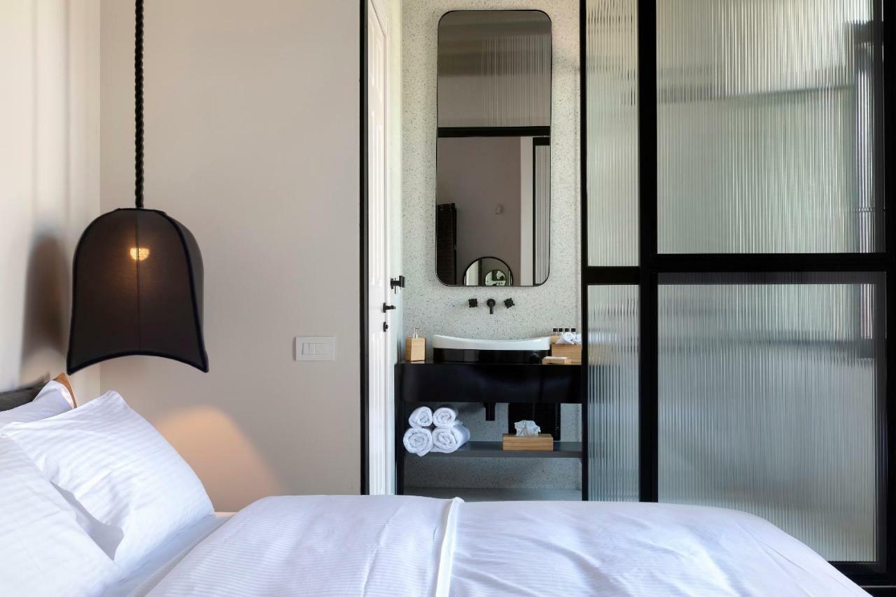 Deluxe Double or Twin Room City View