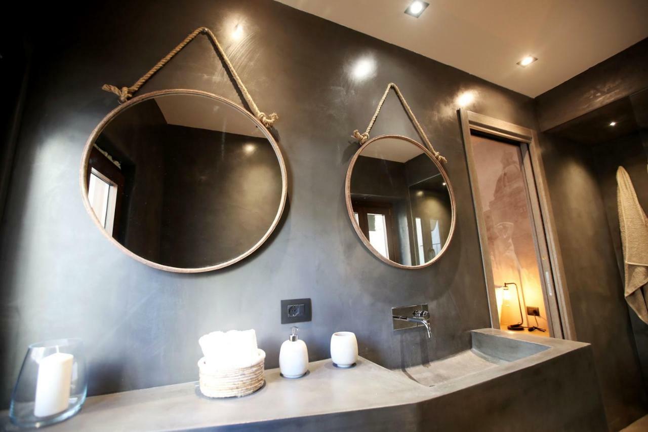 Deluxe Suite Spa Bath
