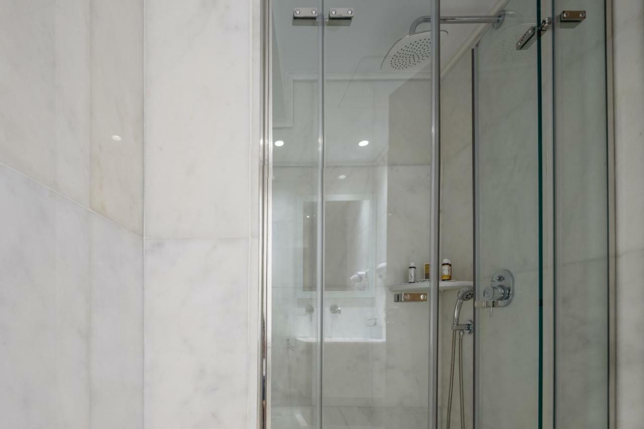 Queen Suite