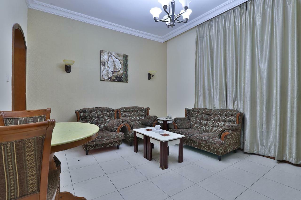 One Bedroom Apartment