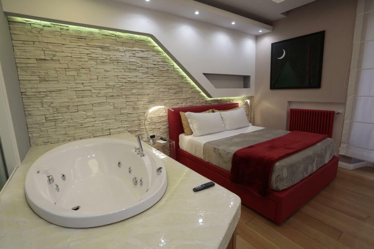 Deluxe Double Room Bath