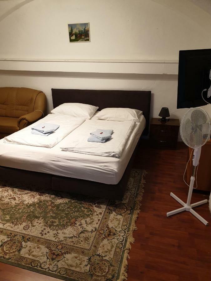 Double Room Smoking