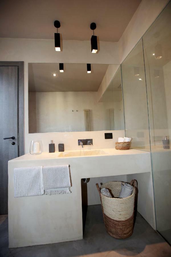 Deluxe Suite Spa Bath