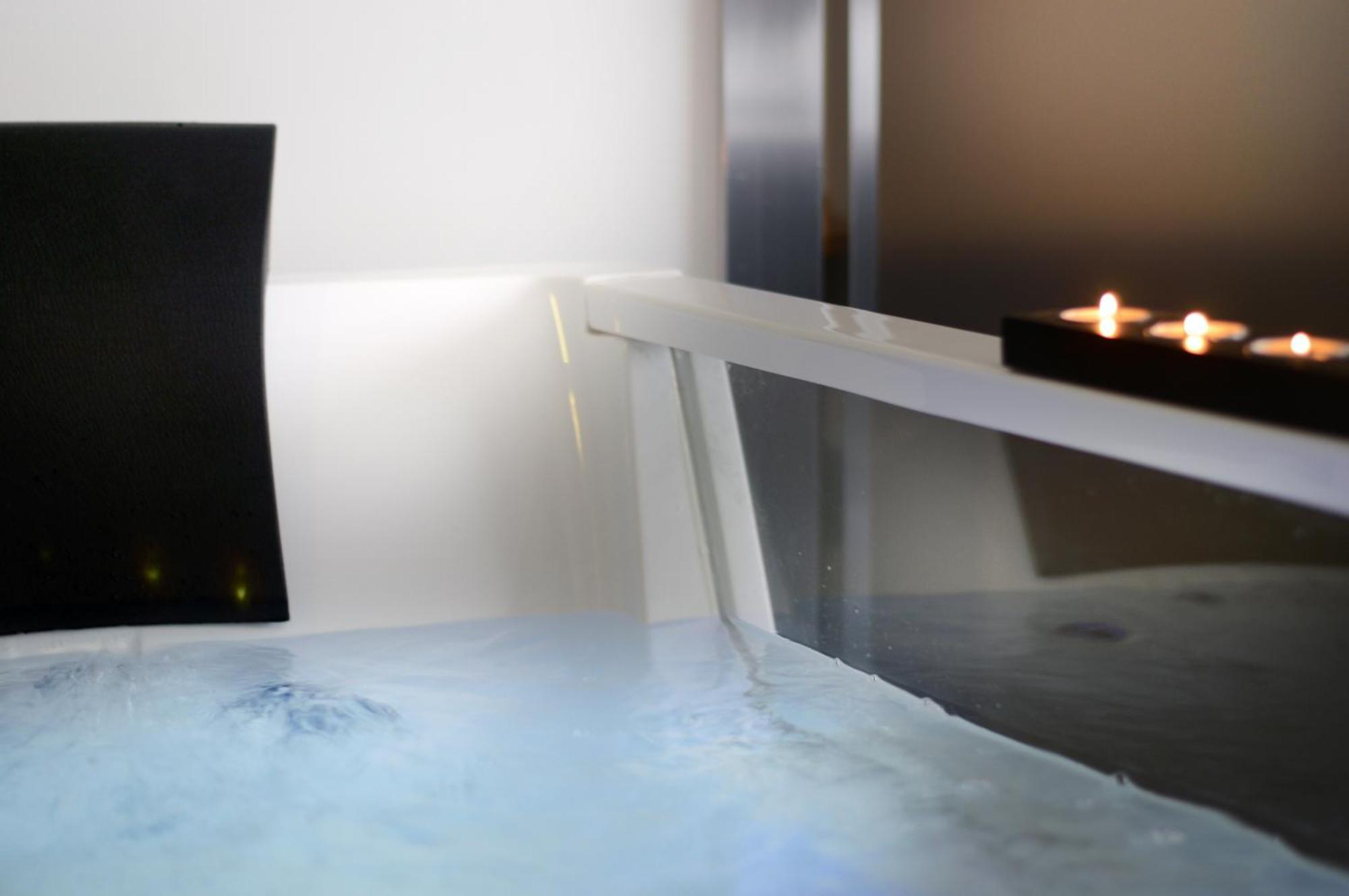 Suite Spa Bath