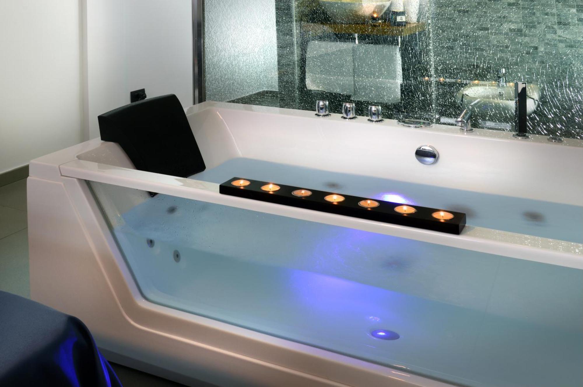 Suite Spa Bath