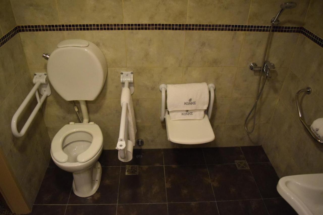 Double or Twin Room Disability Access