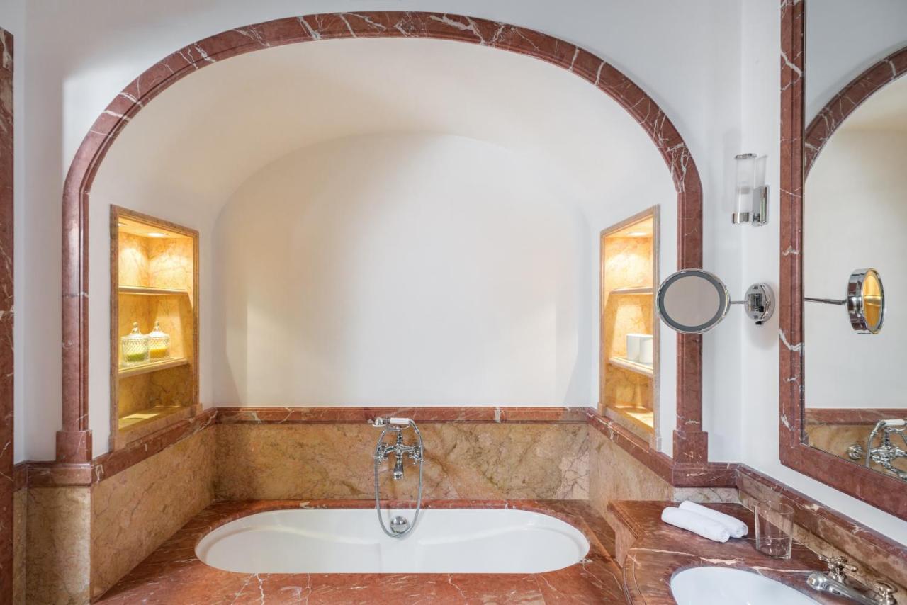 Suite with Spa Package,1206040339:JPEG