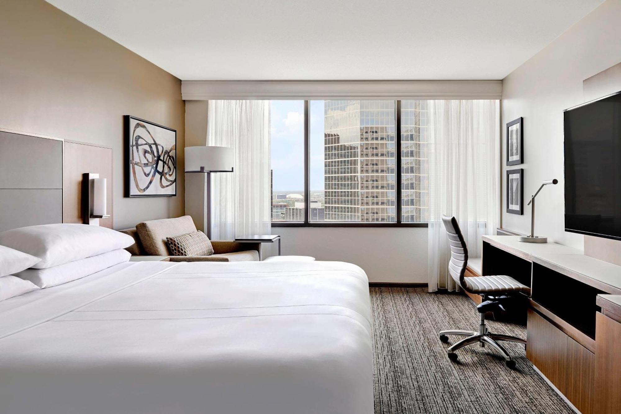 Guest Room, King bed