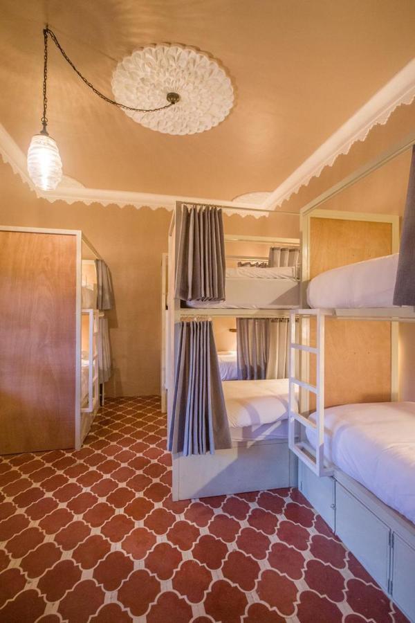 Bed 8-Bed Mixed Dormitory Room