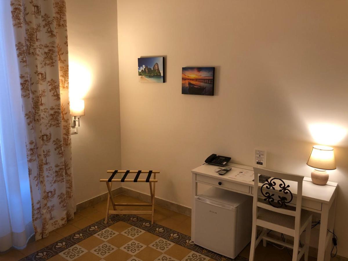 Single Room Balcony