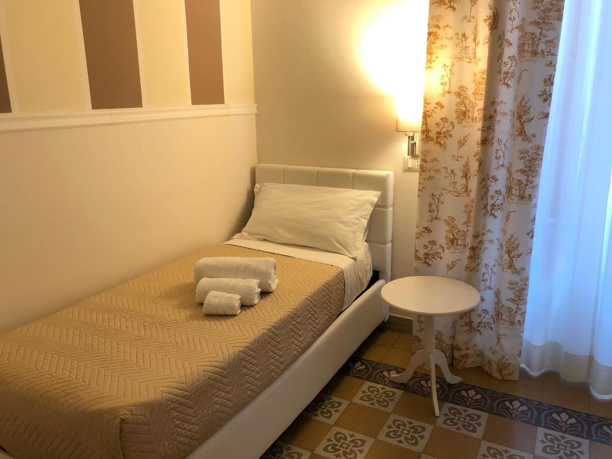 Single Room Balcony